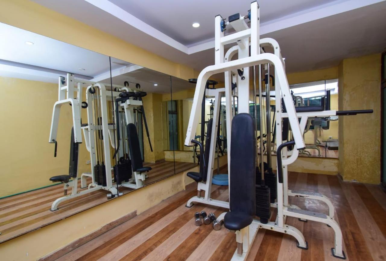 Manali Holiday Lnn - Gym, Spa, Dj Night, Pool Ngoại thất bức ảnh