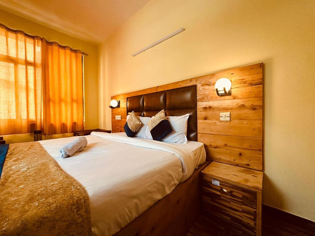 Manali Holiday Lnn - Gym, Spa, Dj Night, Pool Ngoại thất bức ảnh